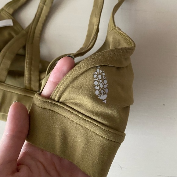 NWOT Free people movement olive green front twist sports bra - Picture 6 of 7